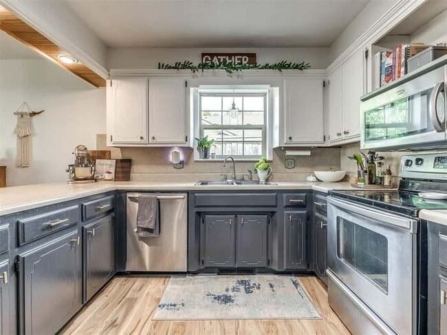 Building Photo - 1205 S Gemini Rd