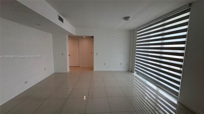 Building Photo - 7875 NW 107th Ave