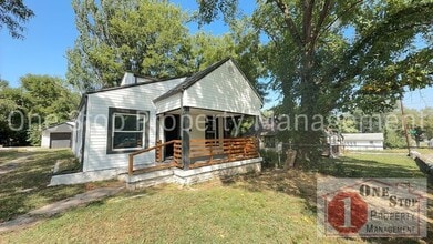 Building Photo - Welcome Home to this 3 Bedroom, 2 Bathroom...