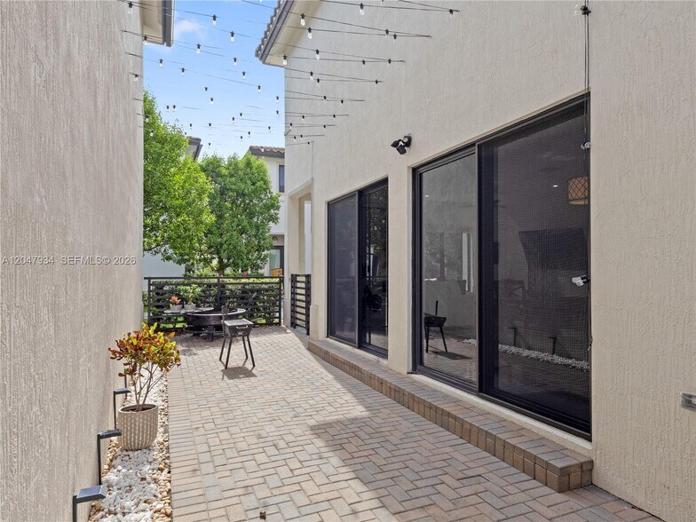 Building Photo - 4388 NW 81st Ave
