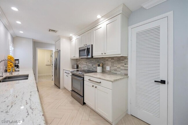 Building Photo - 1236 13th Ave N