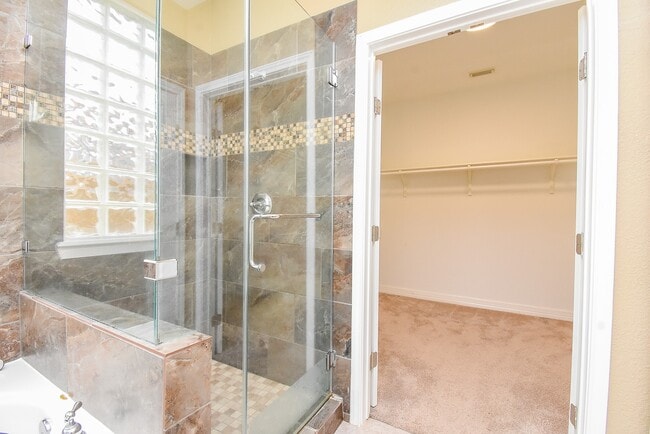 Building Photo - 20907 Avery Cove Ln