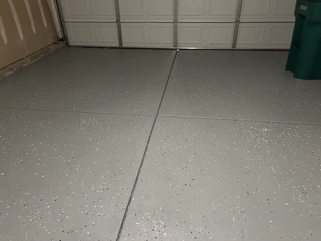 Building Photo - Wonderful 2 BR Ranch in Plainfield!