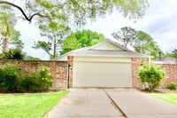 Building Photo - 1926 Summerfield Pl
