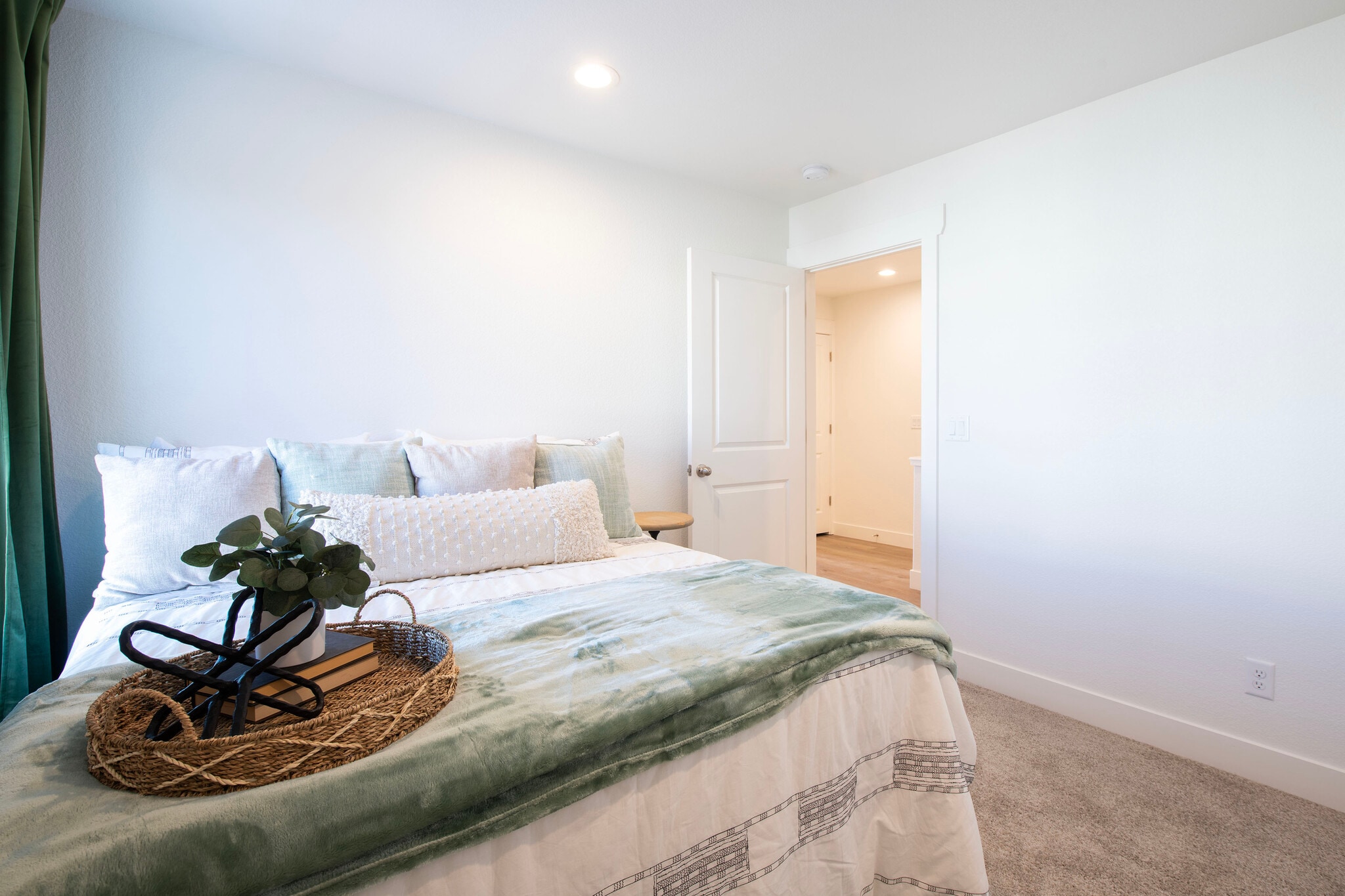 Building Photo - 1506 Tyram Grv