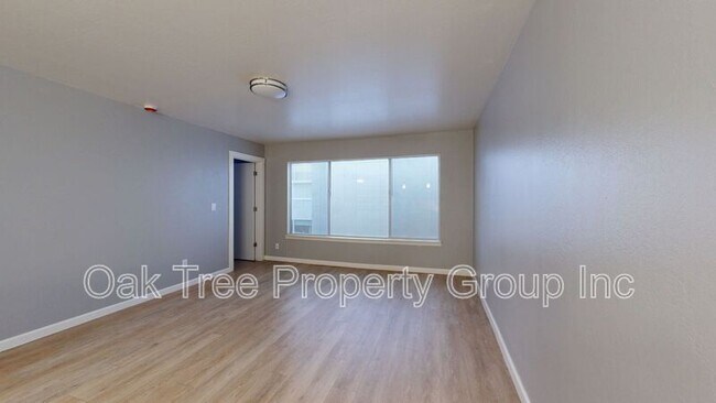 Building Photo - Oak Grove - 351 Lester