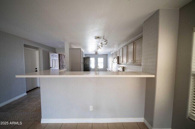 Building Photo - 11725 W Flanagan St