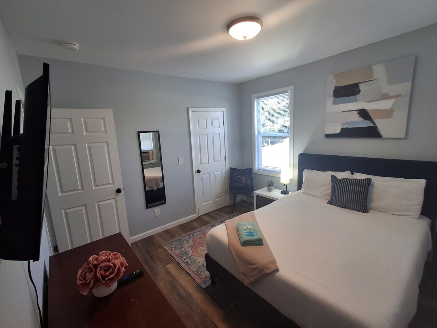 Building Photo - 474 Manton Ave