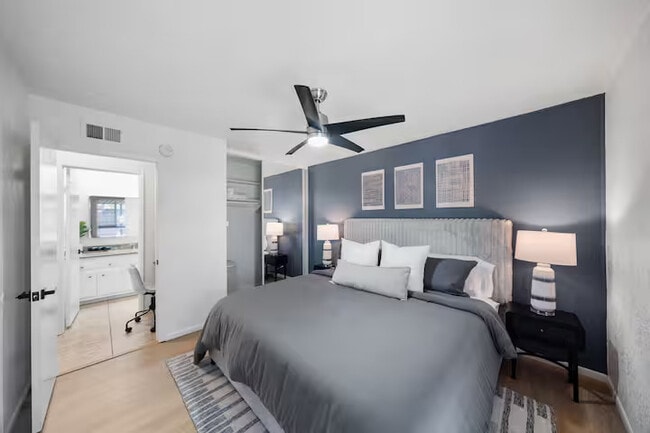 Building Photo - 2718 Nectarine Ave