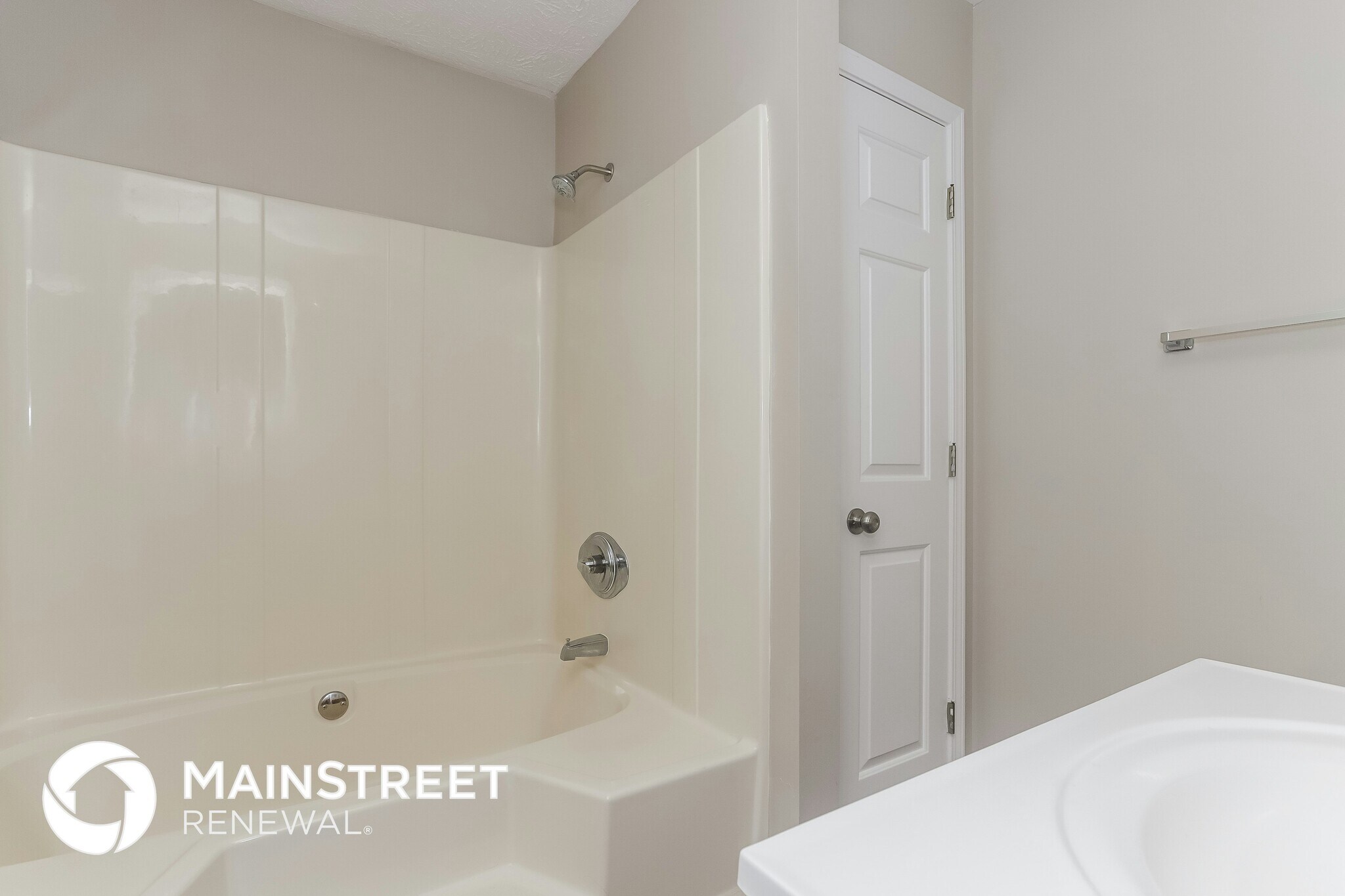 Building Photo - 101 King Alfred Ct