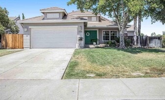 Building Photo - 705 Summer Cir