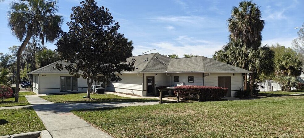 Building Photo - 6519 W Newberry Rd