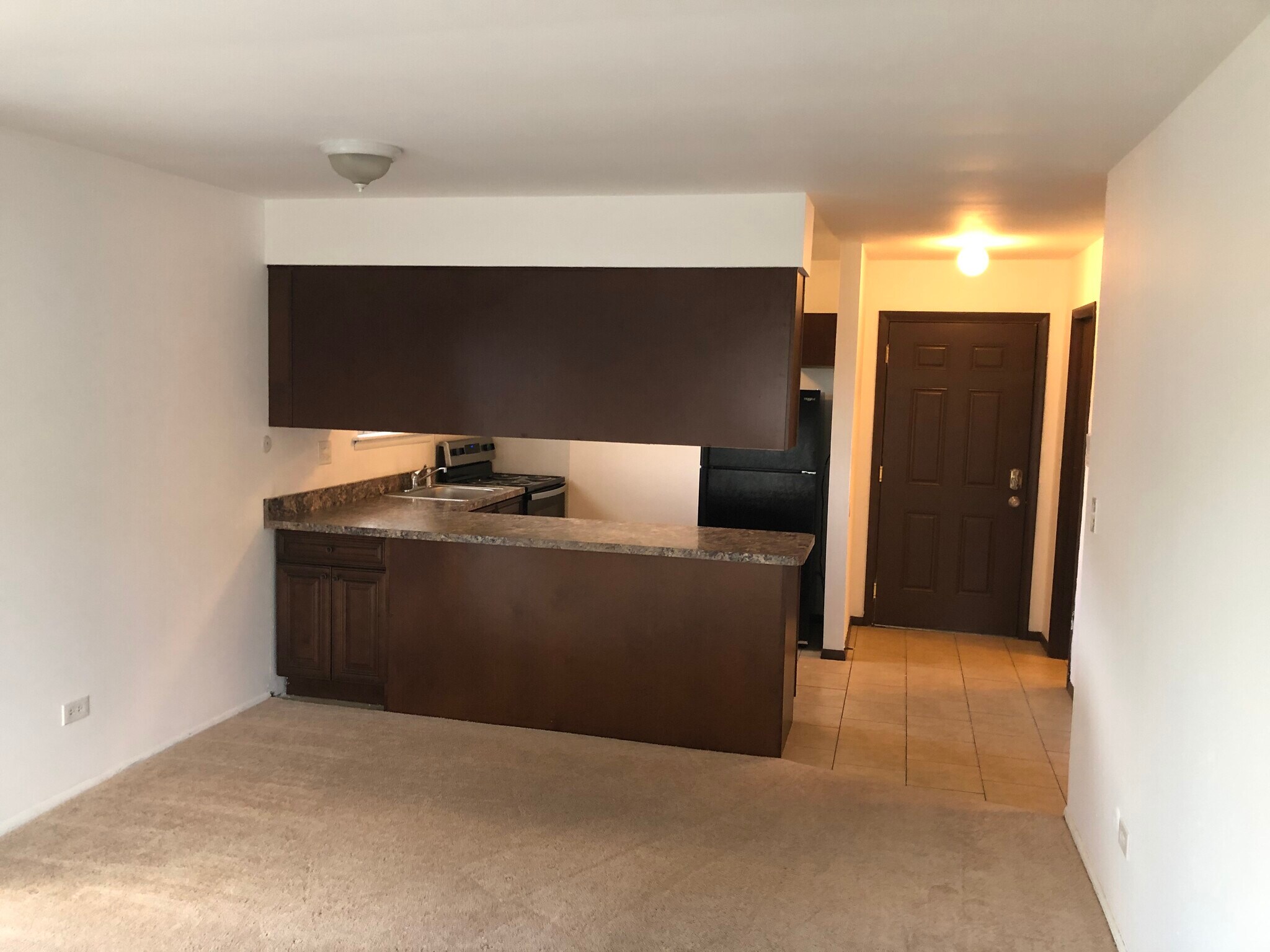 Building Photo - 650 Westmoreland Dr