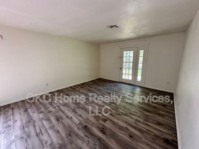 Building Photo - 421 NW 89th St