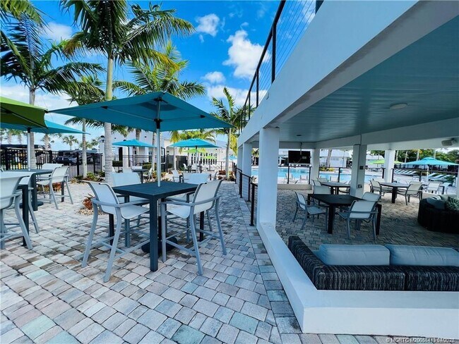 Building Photo - 35 NE Nautical Dr