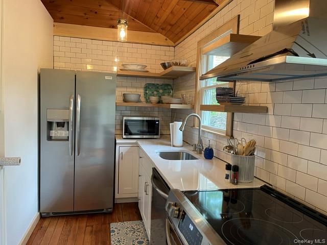 Building Photo - 24 Cliff Way