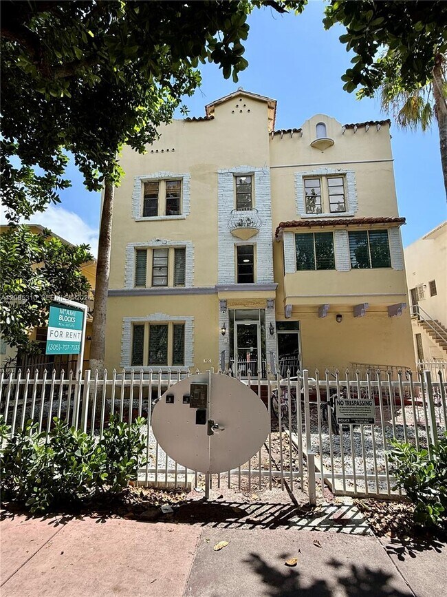 Building Photo - 1319 Meridian Ave