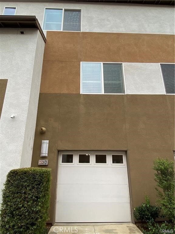 Building Photo - 1528 W Artesia Square