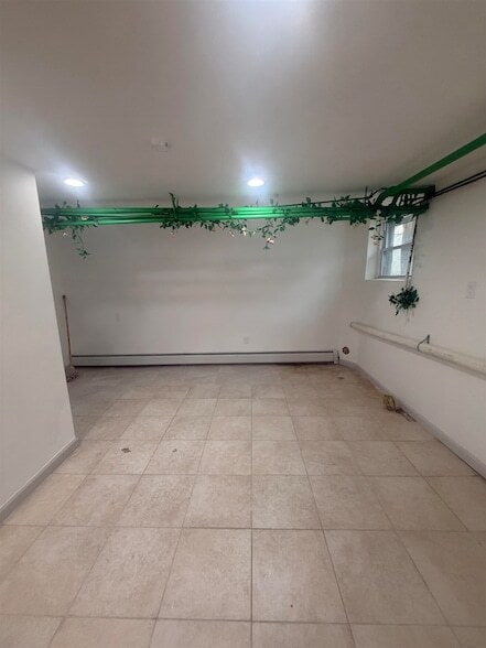 Building Photo - 124 Winfield Ave