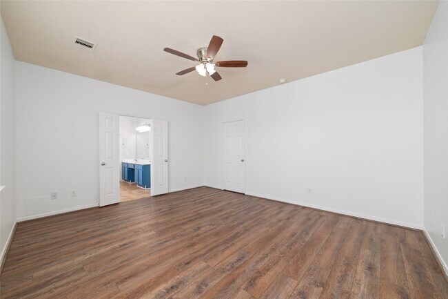 Building Photo - 8914 Parlin Ridge Dr