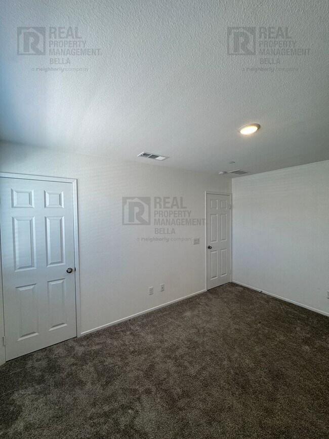 Building Photo - Spacious 3-Bedroom Home in the Desirable McSweeny Farms Community!