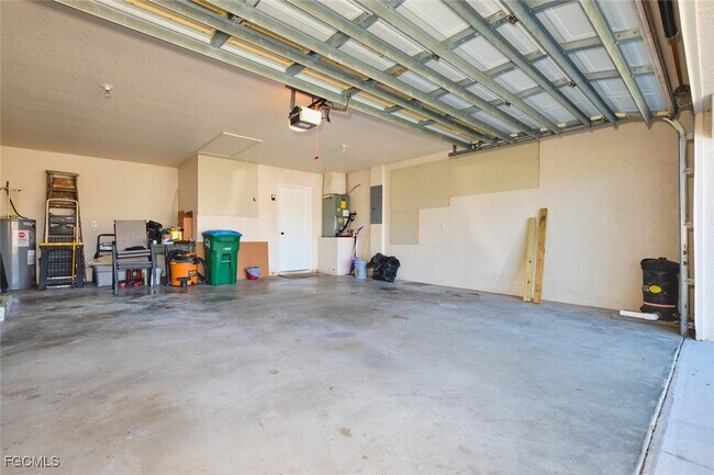 Building Photo - 132 SE 19th Terrace