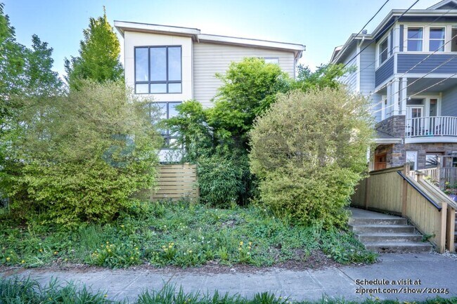 Primary Photo - 215 24th Ave E