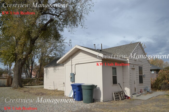 Building Photo - Cozy 2-Bedroom Home in Convenient Salt Lake City Location