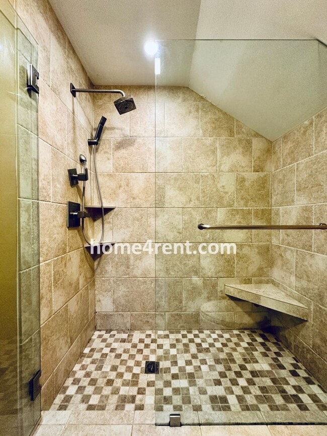 Building Photo - A Lovely, Four Bedroom Lenexa Home w/ Wood...