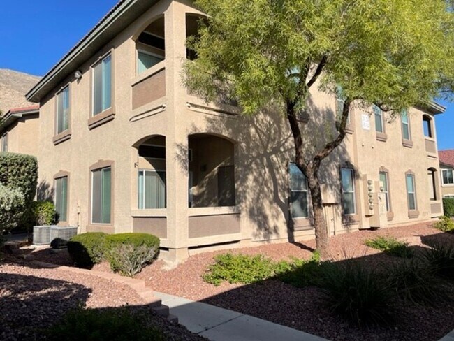 Building Photo - 3511 Desert Cliff St