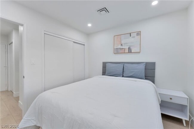 Building Photo - 105 Marigold Ln