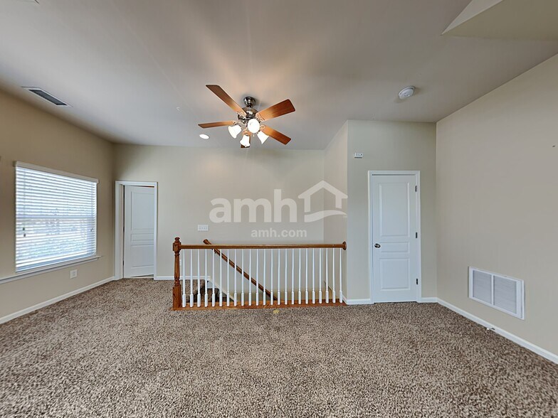 Building Photo - 13527 Provincial Ct