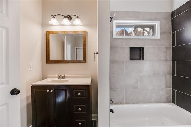 Building Photo - 960 N Grand Ave NW