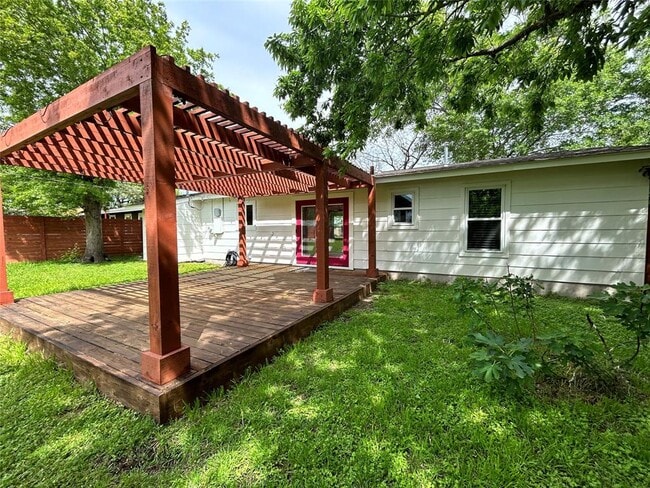 Building Photo - 6214 Haney Dr