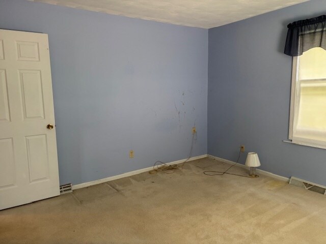 Building Photo - 239 Lynbrook Dr
