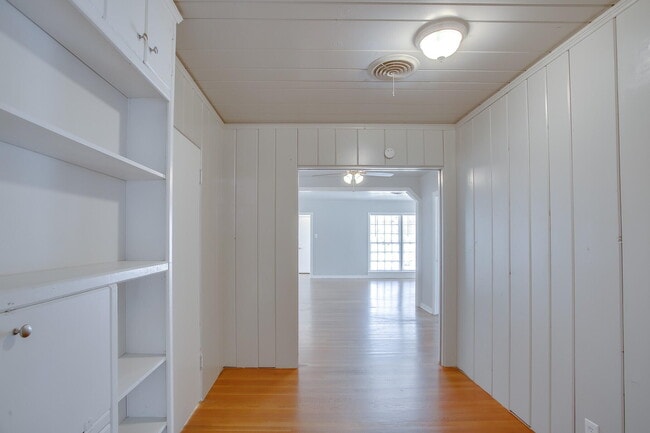 Building Photo - 2412 22nd St