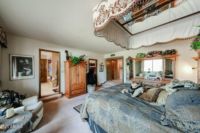 Building Photo - 1322 W Aster Dr