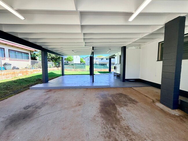 Building Photo - Newly Renovated 5BR/2BA Home – Move-In Ready in Pearl City