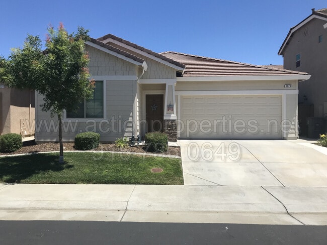 Primary Photo - Gated Community - Single Story - 3 Bed, 2 ...