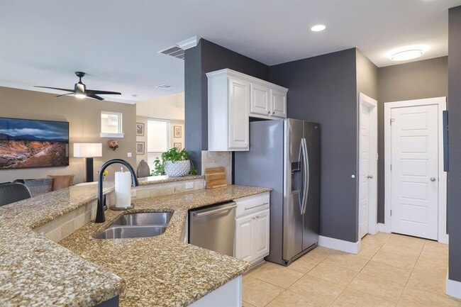 Building Photo - 5317 Gooding Dr