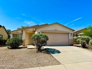 Building Photo - 7846 E Rooner Dr