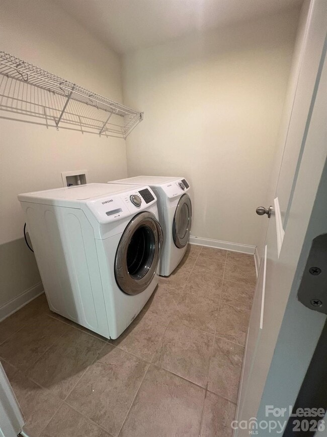 Building Photo - 11805 Clems Branch Dr