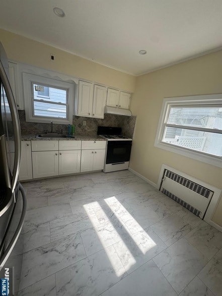 Building Photo - 29 Kingsland St