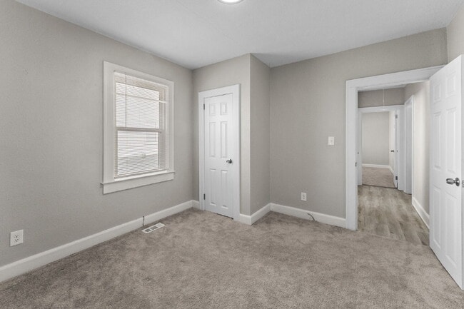 Building Photo - 254 Pocahontas Pl