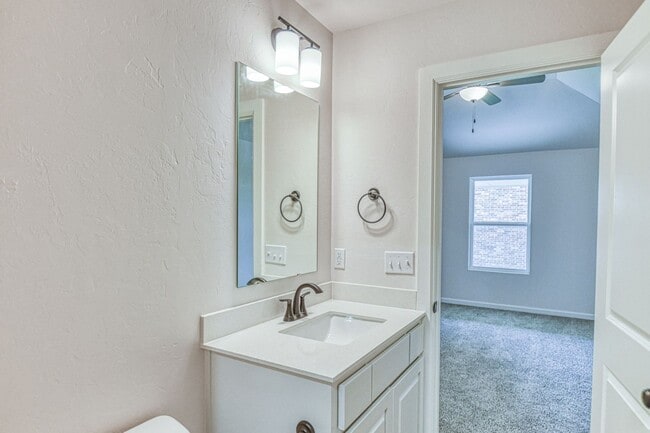 Building Photo - Brand New Construction in Varenna Landing!
