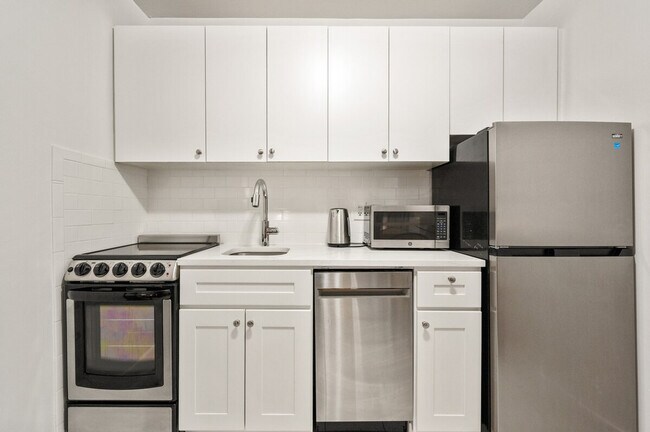 Building Photo - 420 Lexington Ave Ave