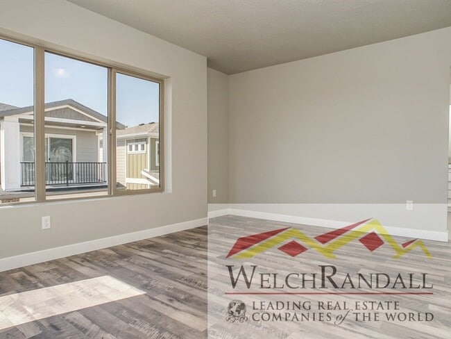 Building Photo - 3 bed 2.5 Bath Single-Family Home in Farmi...