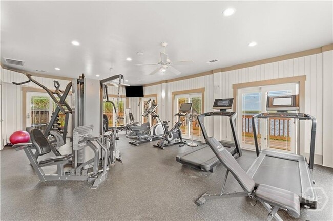 Building Photo - Richmond Hill 3 Bedrooms 2 1/2 Baths with Lagoon View, Screened Porch and Amenities