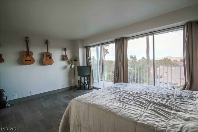 Building Photo - 3111 Bel Air Dr