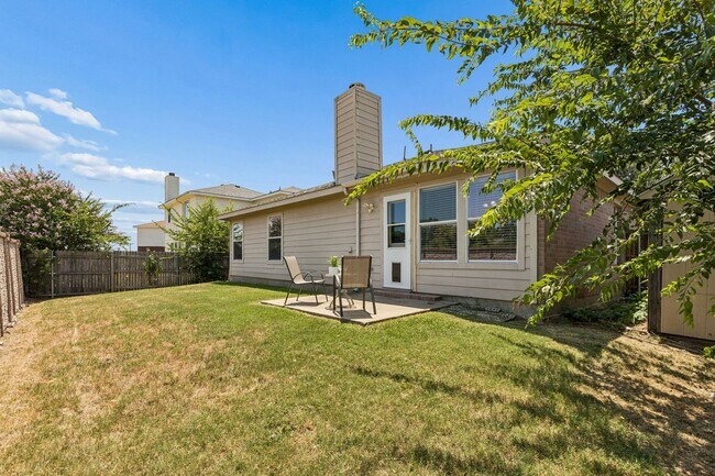 Building Photo - 246 Pine Crest Dr